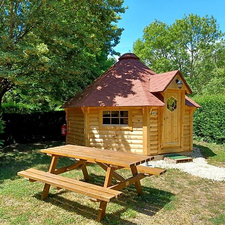Camping Le Vallage Attigny Exteriér fotografie